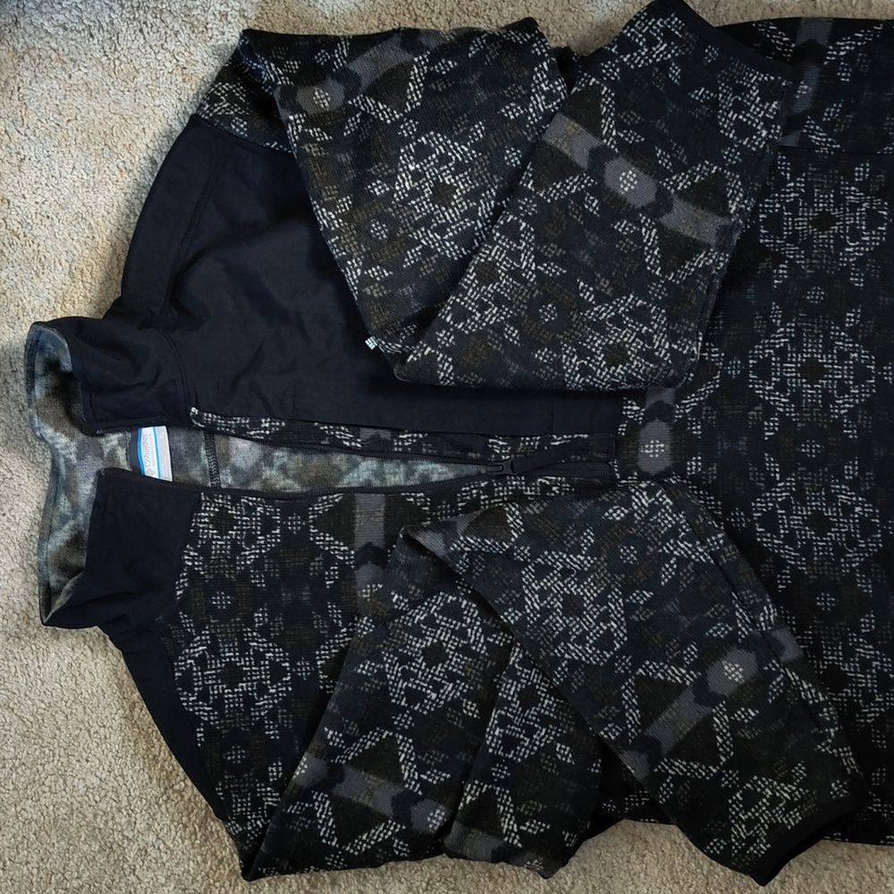 Columbia Aztec print halfzip